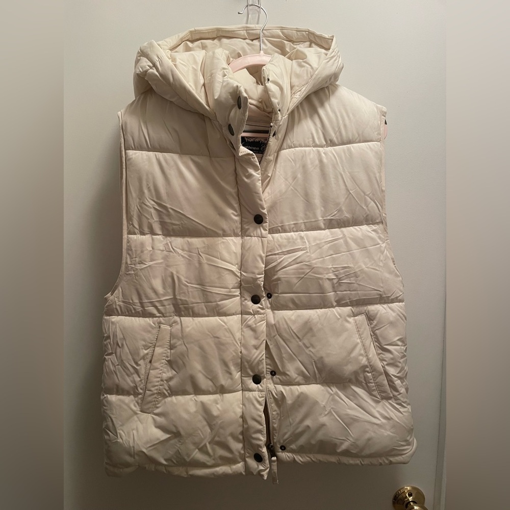 American Eagle Puffer Vest with Hood